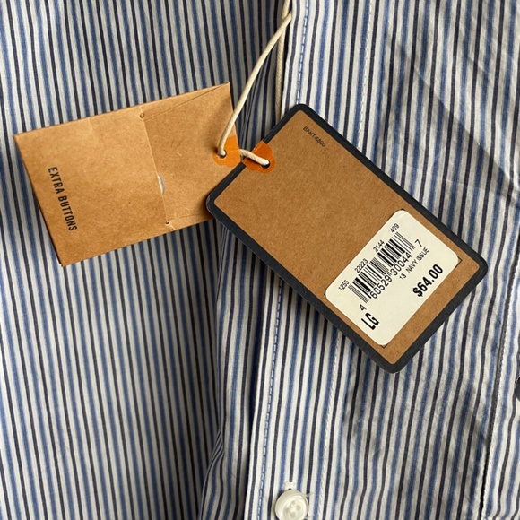 G.H. Bass & Co. Slim Fit Premium Monogram Series Dress Shirt. - Picture 7 of 8